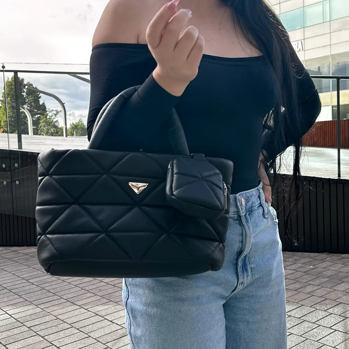 Nube Negro + Envío Gratis