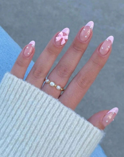 Uñas  Almendrada Francesa